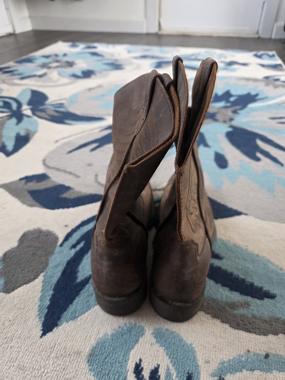 Ariat Rambler Brown Leather Cowboy Boots - Picture 4 of 9